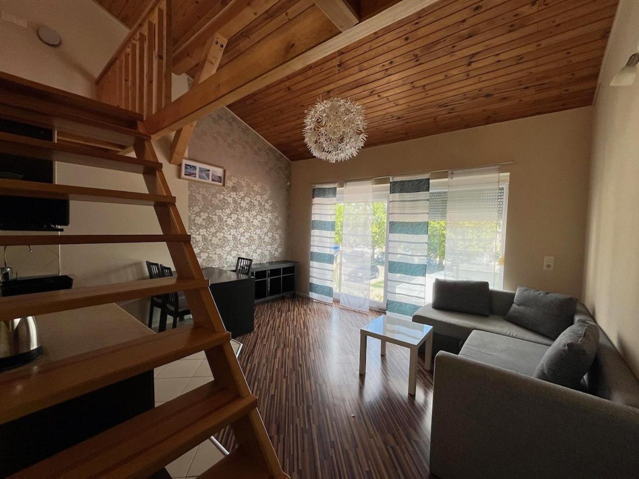 בלטונללה City Apartman Haz מראה חיצוני תמונה