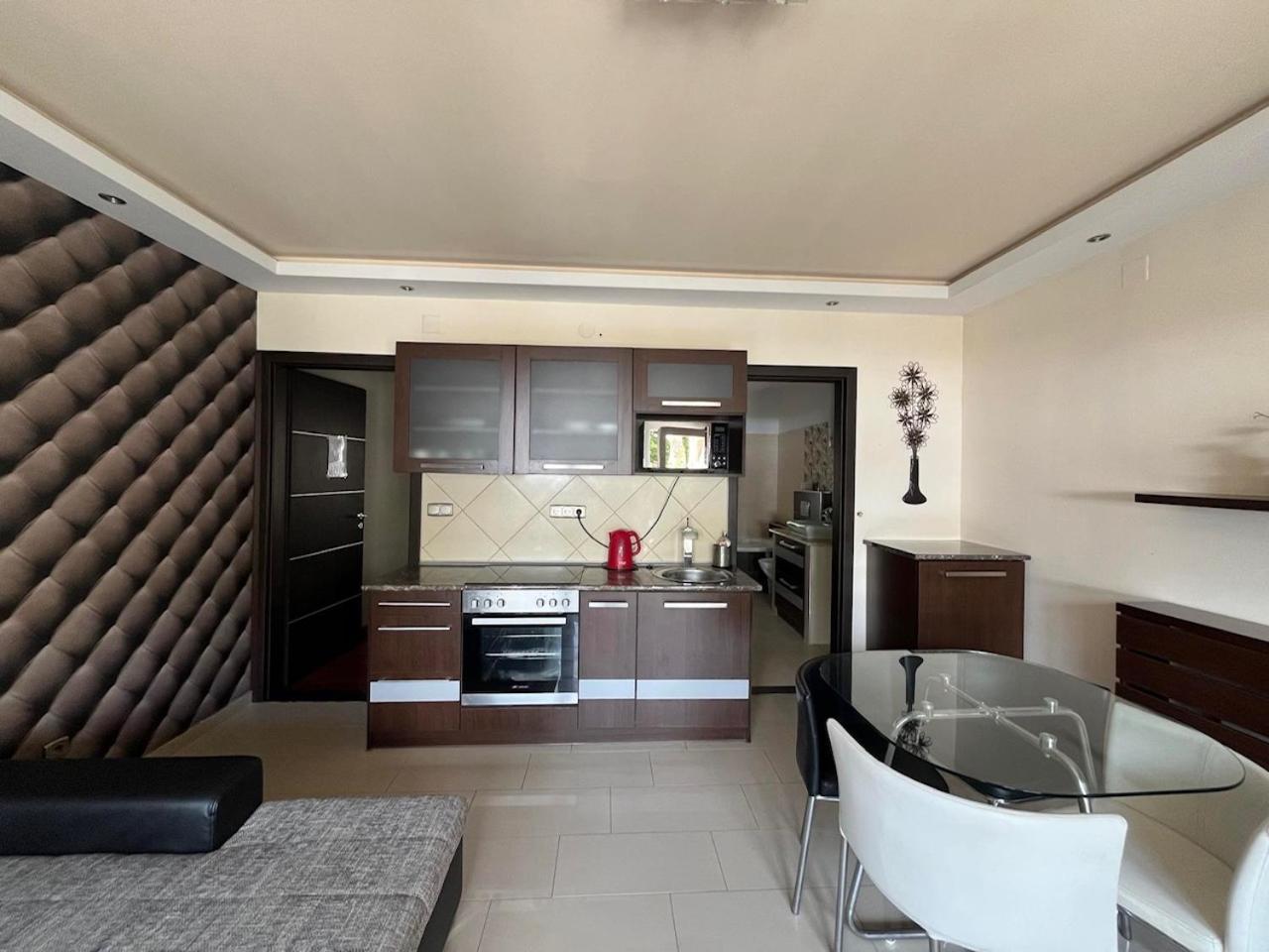 בלטונללה City Apartman Haz מראה חיצוני תמונה