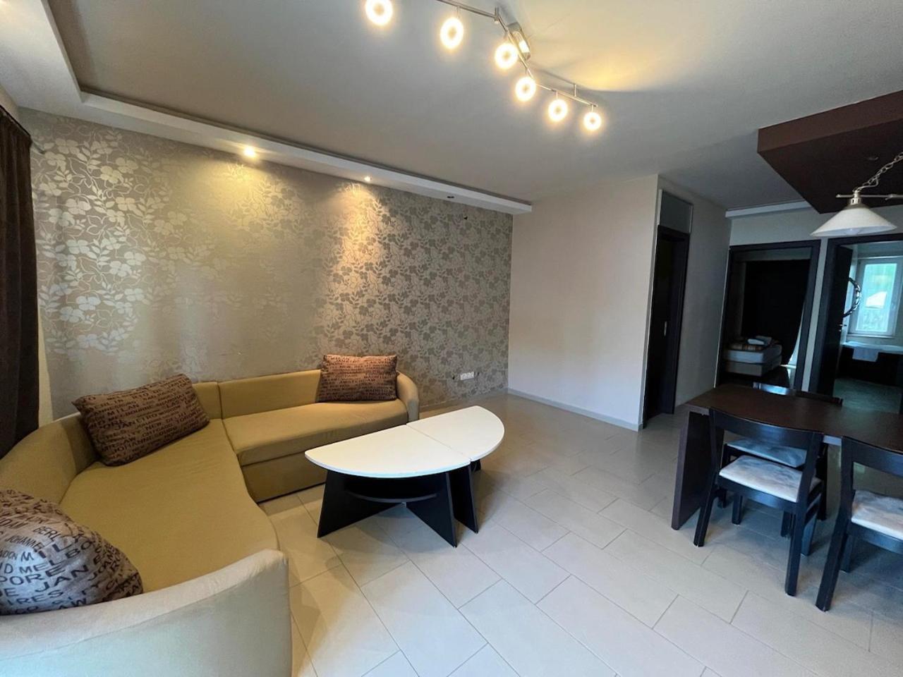 בלטונללה City Apartman Haz מראה חיצוני תמונה