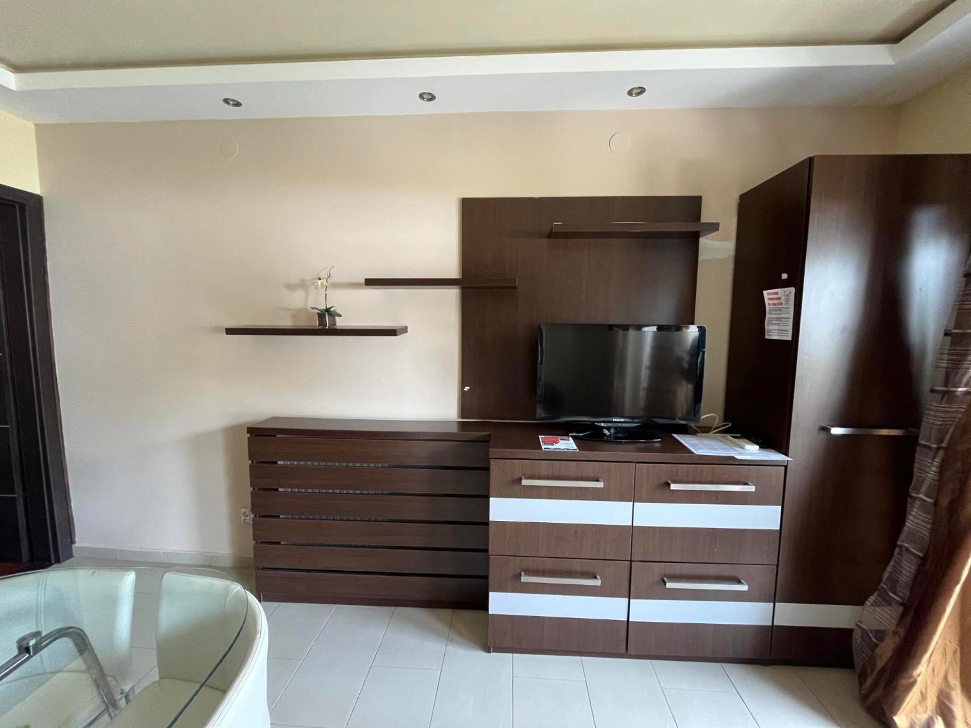 בלטונללה City Apartman Haz מראה חיצוני תמונה